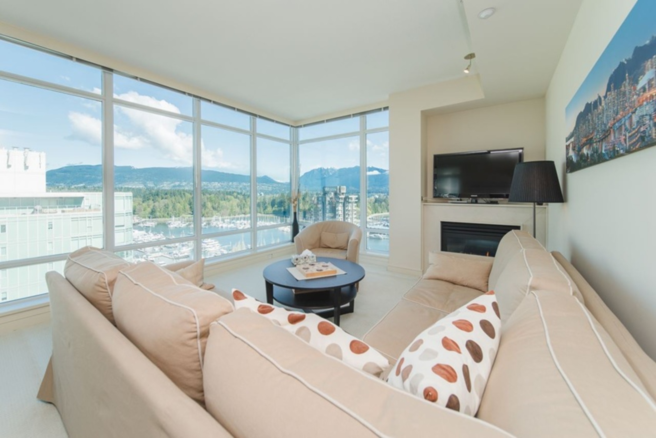 #2004 – 1616 Bayshore Drive